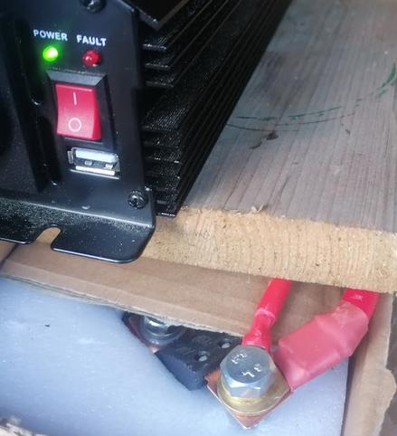 Batterie richtig anschliessen